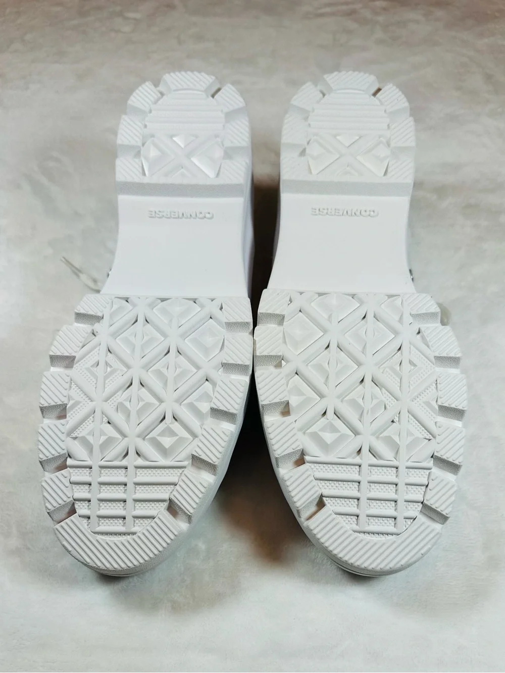 Converse all white